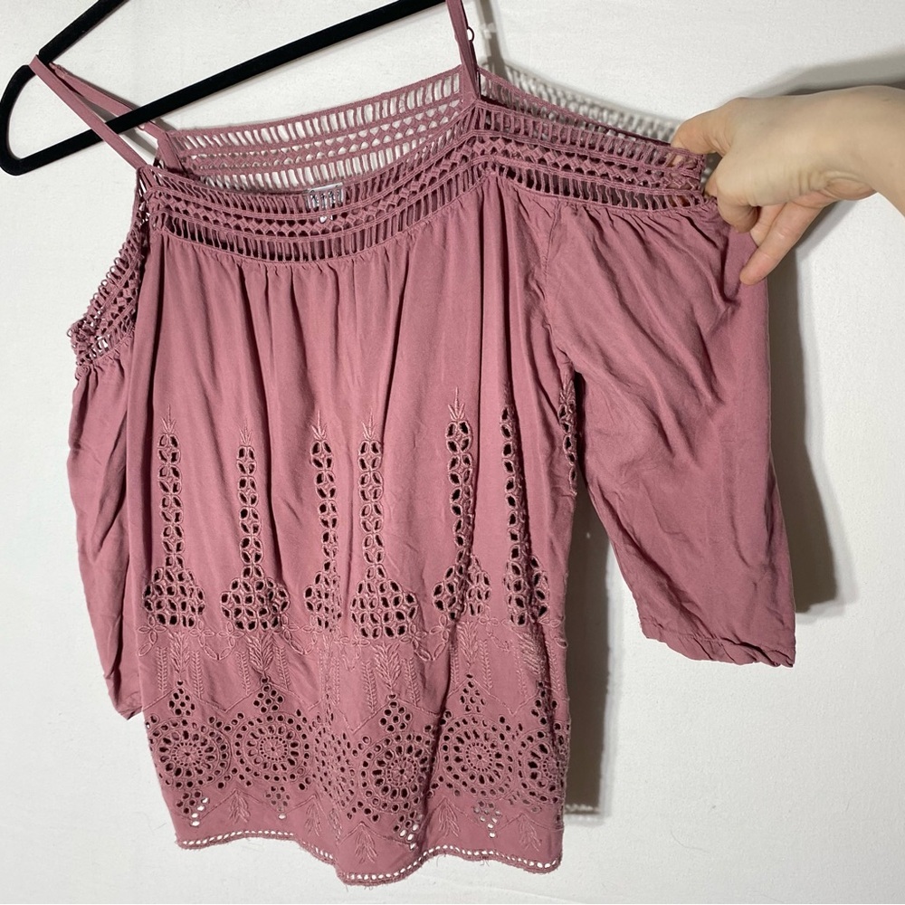 Kismet Dusty Pink Boho Off Shoulder Blouse W Crochet Accents L